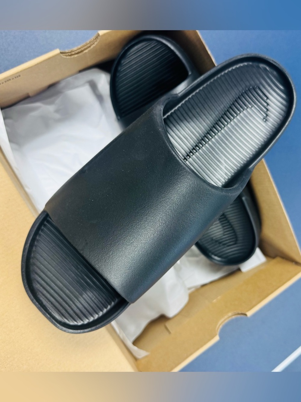 Nike Men's Black Slide Sandals - Sleek Cushioned Slides